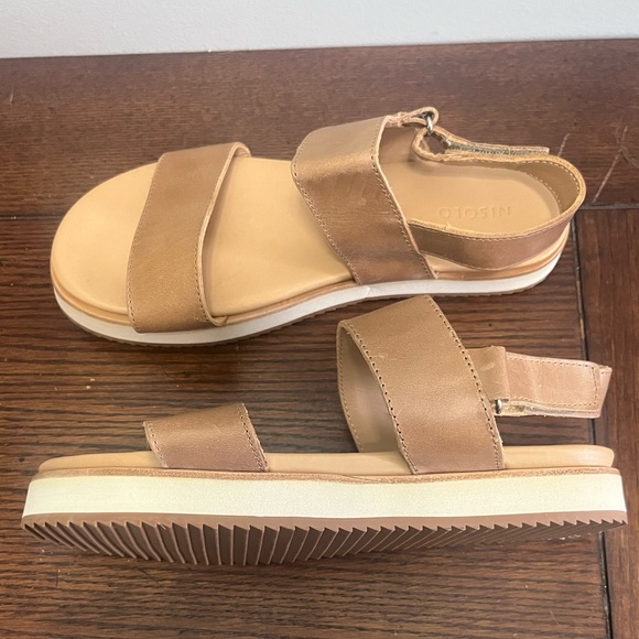 Nisolo flatform sandals almond beige color size 7.5 NEW - Picture 2 of 8